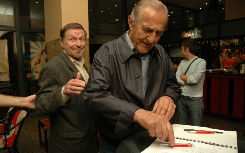 Veljko Bulajić i Zoran Tadić, peticija Daj mi kino